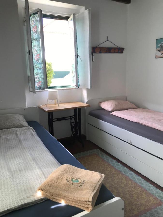 Getwet Surfcamp II Hostel Costa da Caparica Bagian luar foto